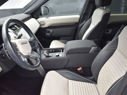 Used 2023 Land Rover Discovery HSE R-Dynamic image 13