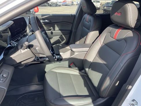 New 2026 Chevrolet Trax RS w/ Sunroof Package image 11