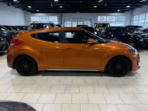 Used 2016 Hyundai Veloster Turbo image 23