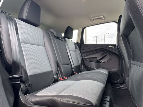 Used 2017 Ford Escape SE w/ Equipment Group 201A AWD/4WD image 35