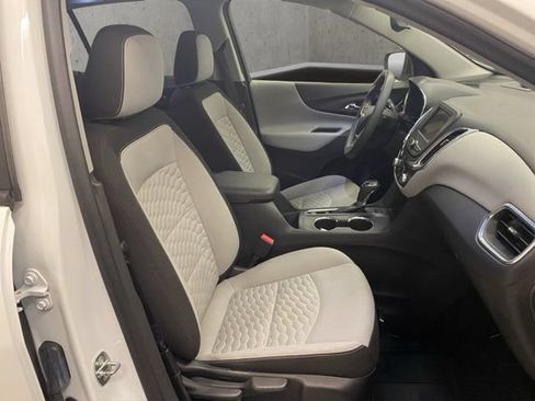 Used 2020 Chevrolet Equinox LS AWD/4WD image 21