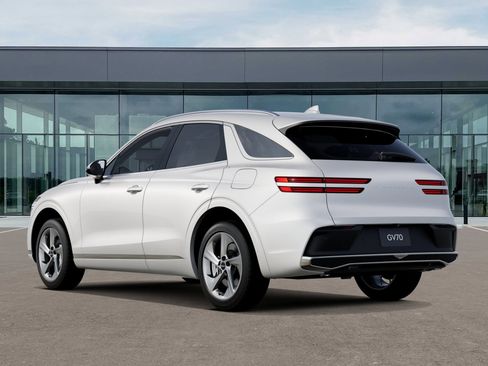 New 2027 Genesis GV70 2.5T AWD/4WD image 5