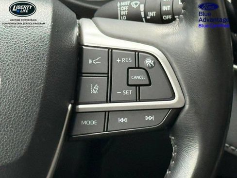 Used 2023 Toyota Highlander LE FWD image 29