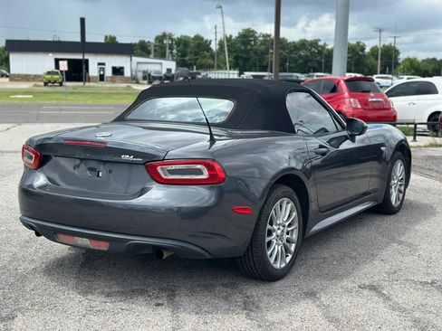Used 2017 FIAT 124 Spider Classica RWD image 11