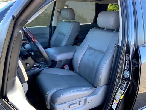 Used 2020 Toyota Sequoia Platinum image 21