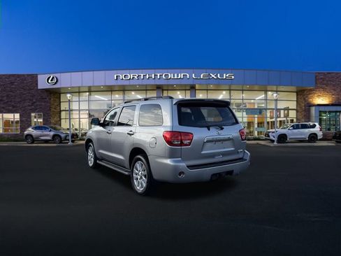 Used 2017 Toyota Sequoia Platinum image 26