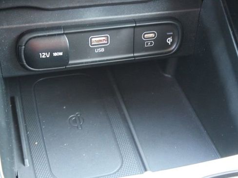 Used 2025 Kia Telluride S AWD/4WD image 10