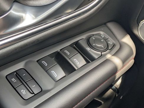Used 2022 Chevrolet Tahoe RST RWD image 32