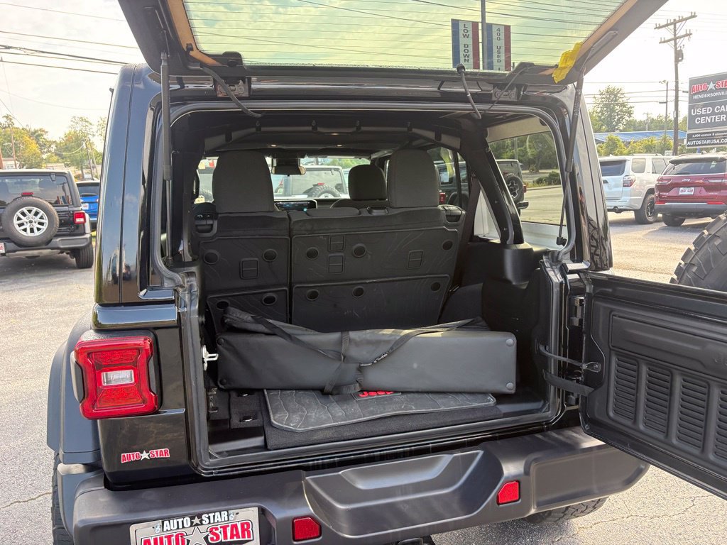 Used 2024 Jeep Wrangler Unlimited Rubicon w/ Convenience Group AWD/4WD image 28