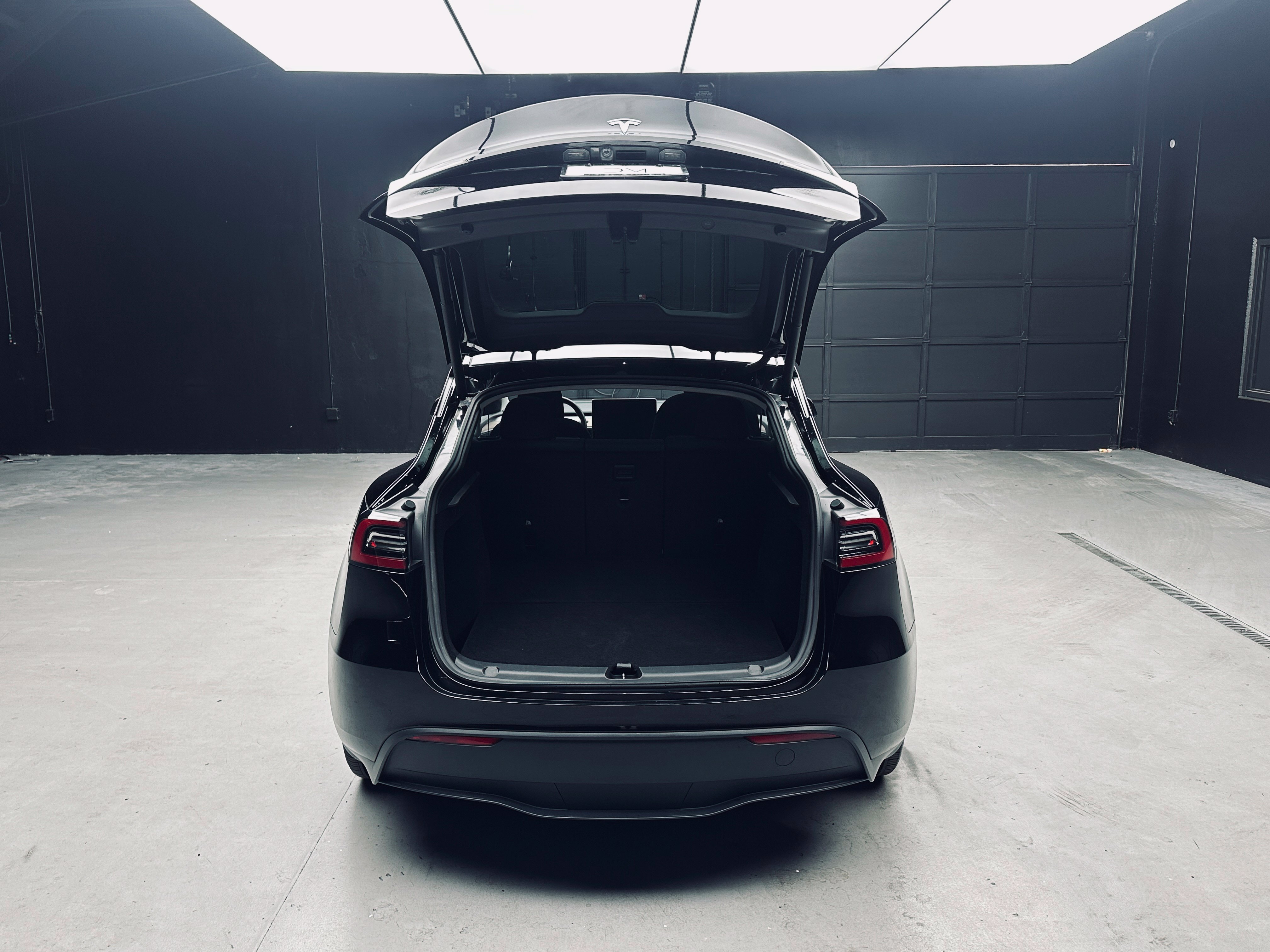Used 2023 Tesla Model Y Long Range AWD/4WD image 37