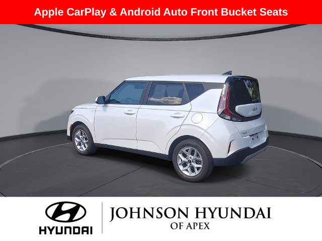 Used 2023 Kia Soul LX w/ LX Technology Package FWD image 7