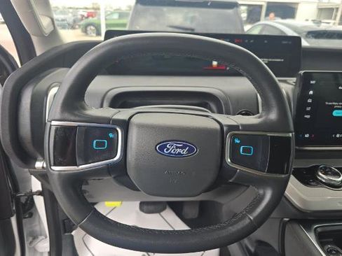 Used 2025 Ford Expedition Max Active image 7