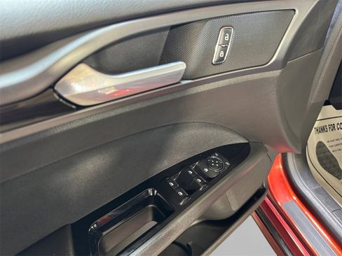 Used 2014 Ford Fusion SE w/ Equipment Group 201A image 14