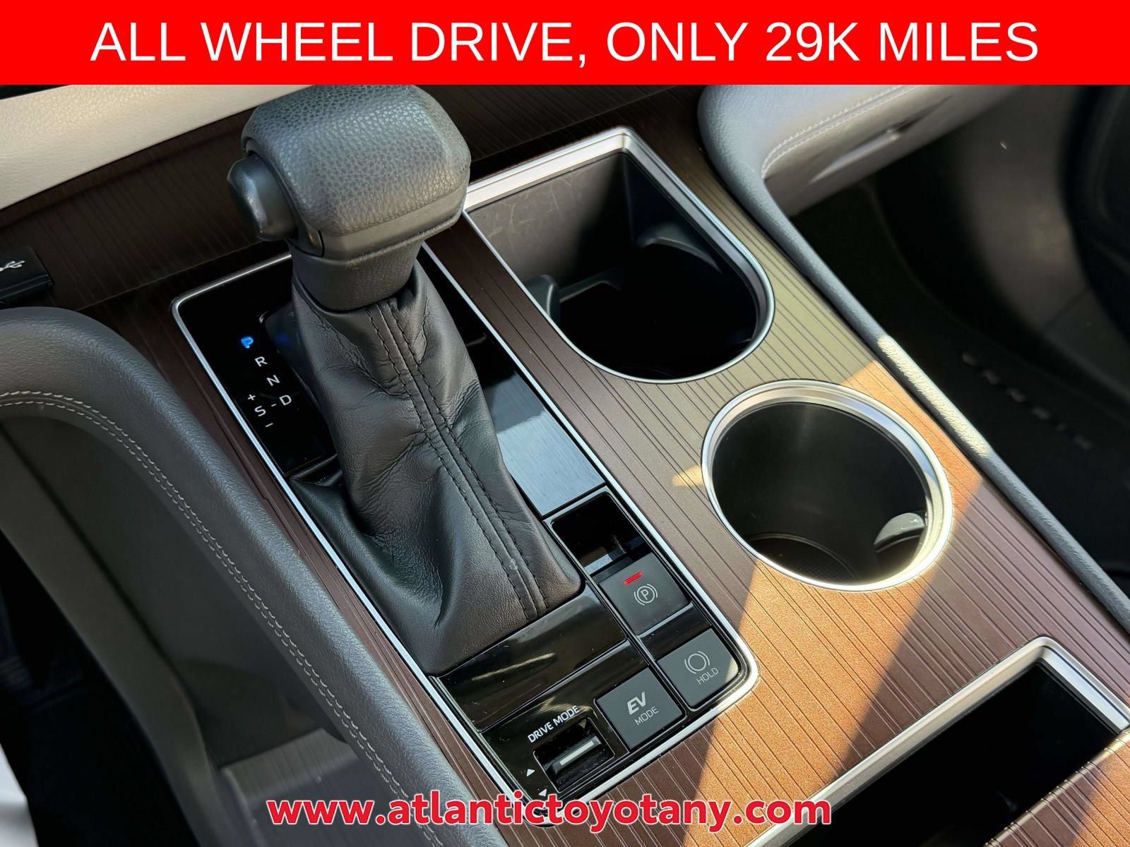 Used 2022 Toyota Sienna LE AWD/4WD image 24