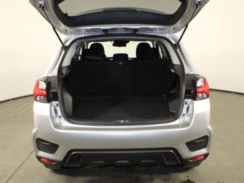 Used 2025 Mitsubishi Outlander Sport ES image 13