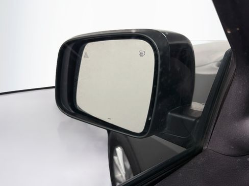 Used 2023 Dodge Durango SXT RWD image 16