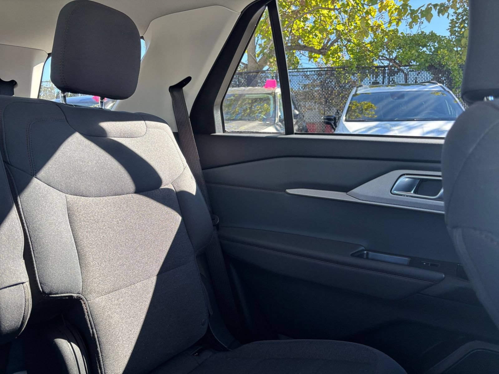 Used 2026 Ford Explorer Active RWD image 32