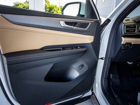 New 2026 Volkswagen Atlas Cross Sport SE image 24