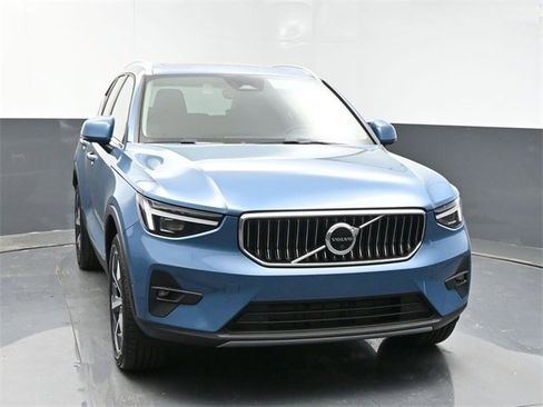 New 2024 Volvo XC40 B5 Plus w/ Protection Package Premier image 2