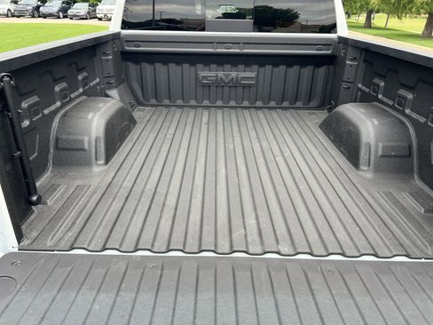 Used 2024 GMC Sierra 1500 SLT w/ SLT Premium Plus Package AWD/4WD image 29