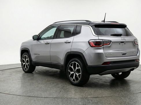 Used 2025 Jeep Compass Limited AWD/4WD image 6