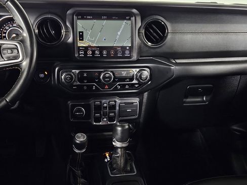 Used 2022 Jeep Gladiator Overland image 10