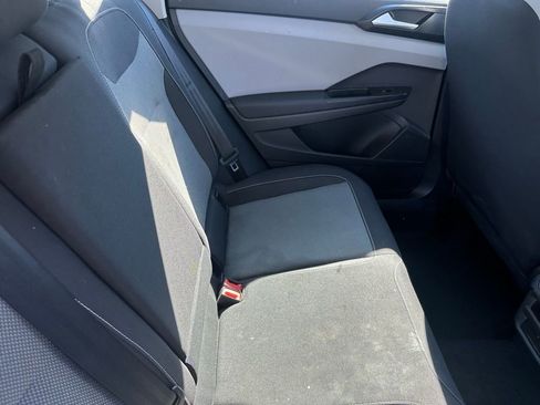 Used 2022 Volkswagen Taos S image 19