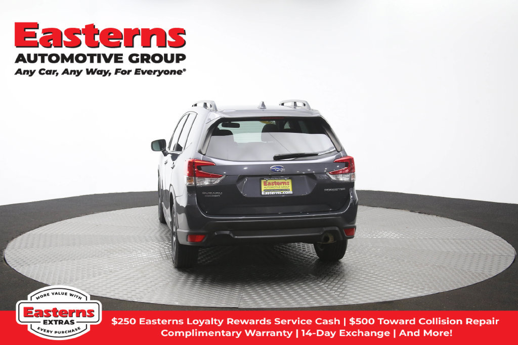 Used 2022 Subaru Forester Premium AWD/4WD image 41