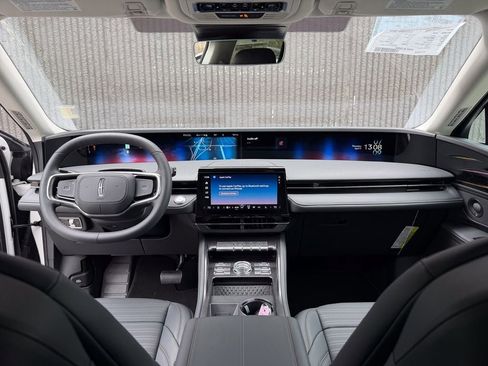 New 2026 Lincoln Nautilus Reserve w/ Jet Appearance Package image 47