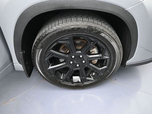 Certified 2023 Toyota Highlander LE image 26