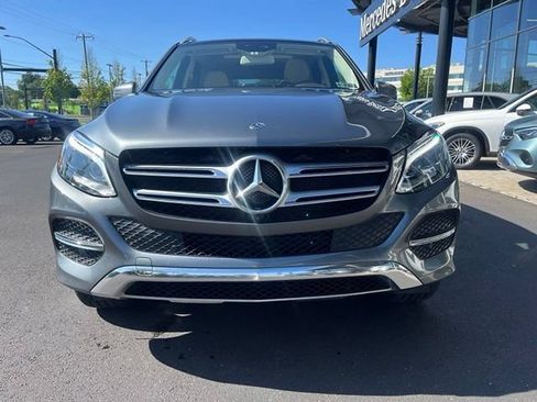 Used 2019 Mercedes-Benz GLE 400 4MATIC image 3
