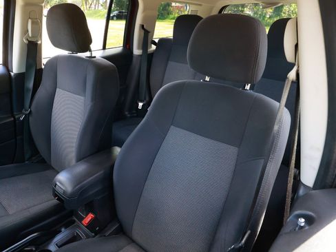 Used 2012 Jeep Patriot Sport image 6