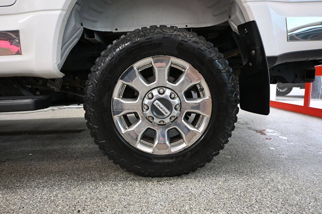 Used 2017 Ford F350 Lariat w/ Lariat Ultimate Package AWD/4WD image 10