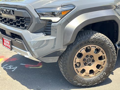 New 2026 Toyota Tacoma 4x4 Double Cab Hybrid image 3