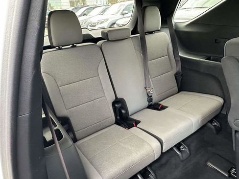 Used 2025 Chevrolet Traverse LT image 20