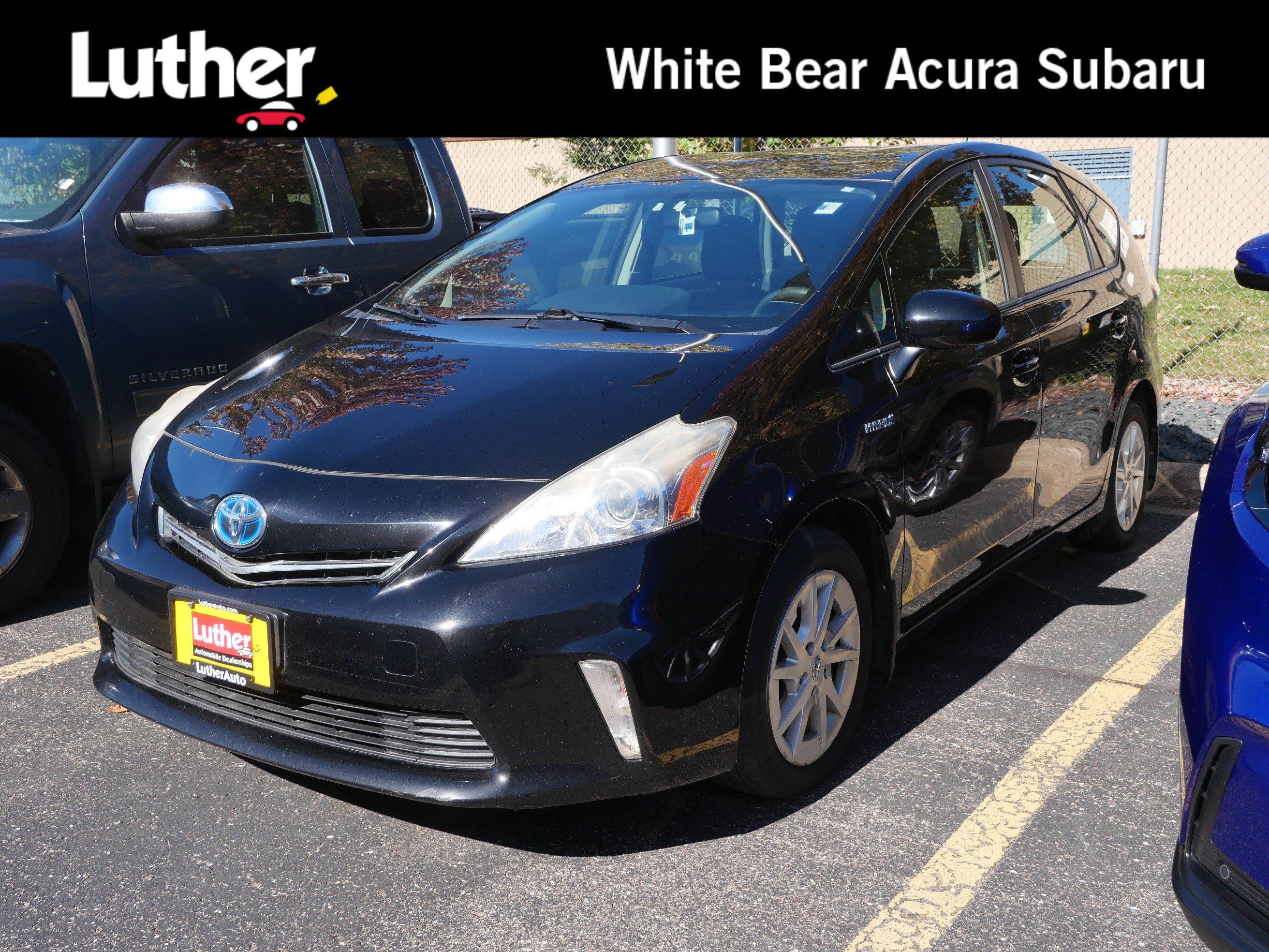 Used 2014 Toyota Prius V Three FWD image 1