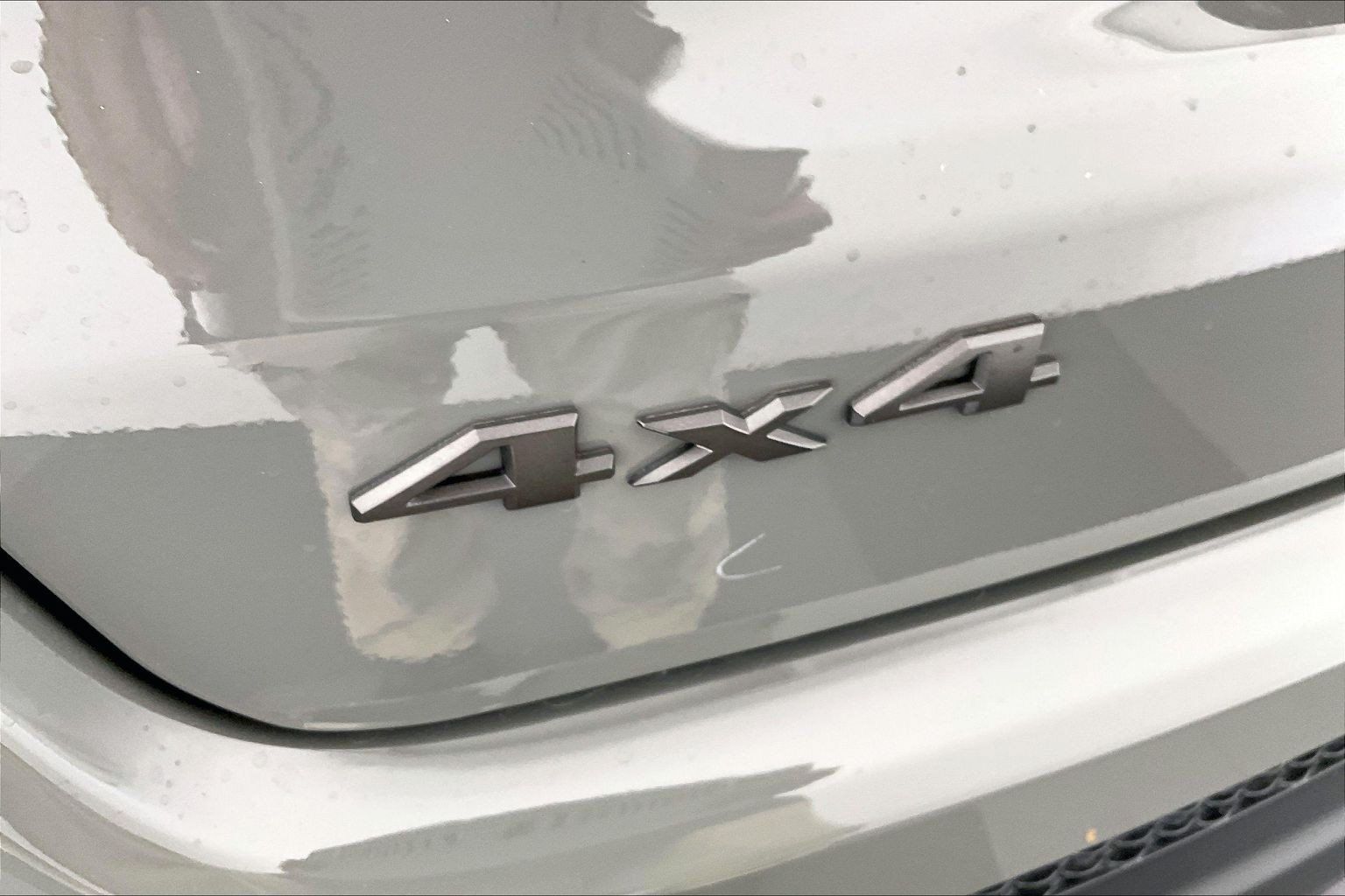 New 2026 Jeep Compass Latitude AWD/4WD image 17