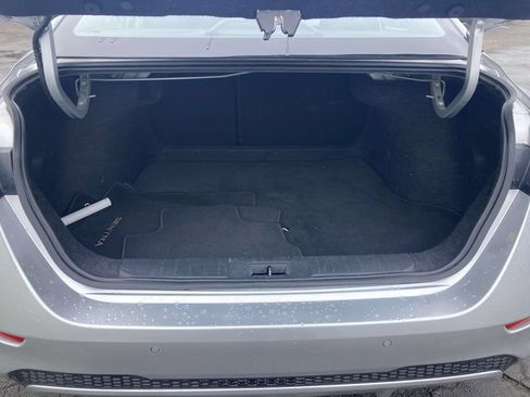 Used 2022 Nissan Sentra SV FWD image 18