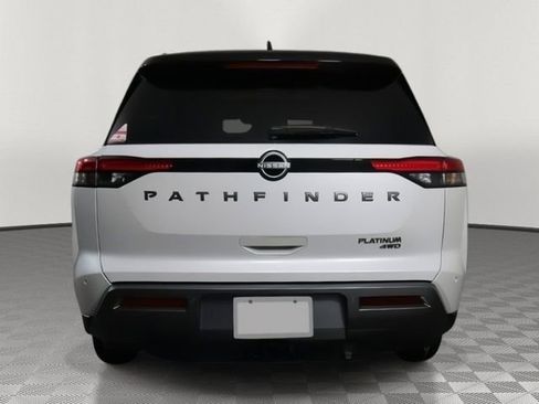 New 2026 Nissan Pathfinder Platinum image 4