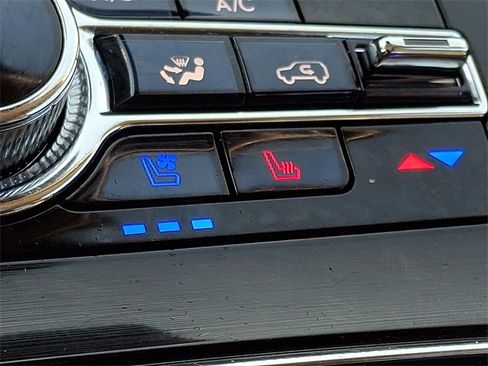 Used 2023 Lincoln Nautilus Reserve image 27