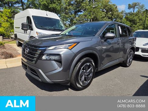 Used 2024 Nissan Rogue SV FWD image 28