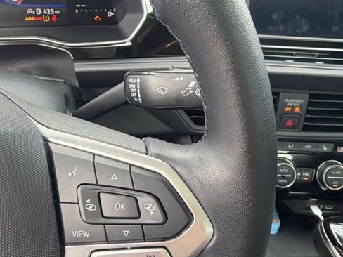 Used 2024 Volkswagen Jetta SE image 18