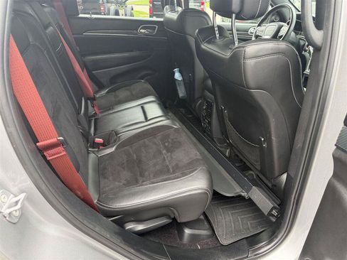 Used 2018 Jeep Grand Cherokee SRT w/ Trailer Tow Group IV AWD/4WD image 11