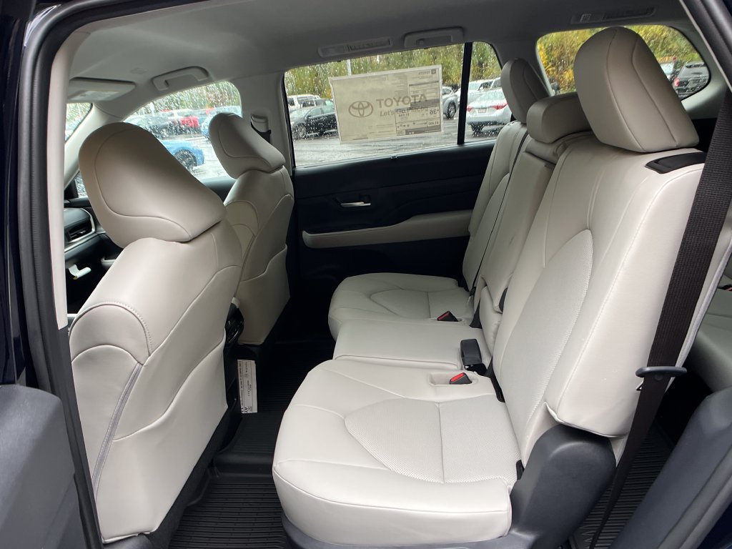New 2026 Toyota Grand Highlander XLE FWD image 21