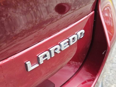 Used 2023 Jeep Grand Cherokee L Laredo image 17