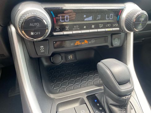 Used 2023 Toyota RAV4 XLE w/ Convenience Package FWD image 22