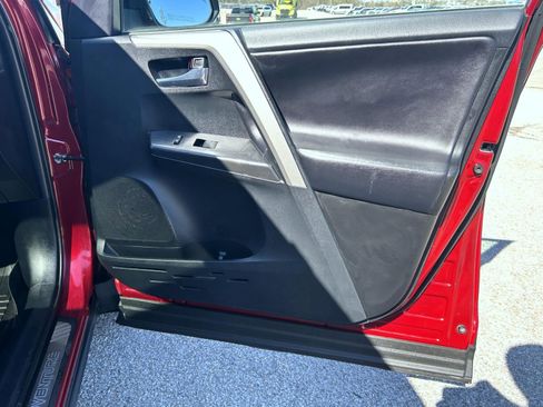 Used 2018 Toyota RAV4 Adventure image 15