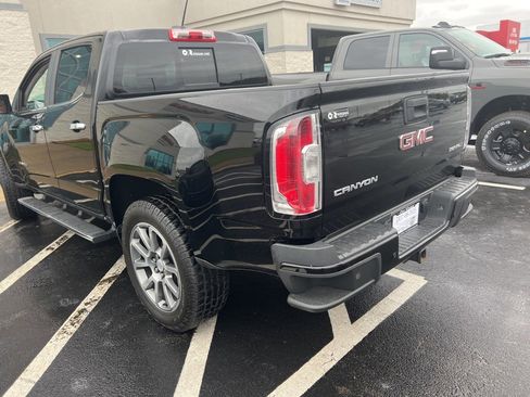 Used 2019 GMC Canyon Denali image 5