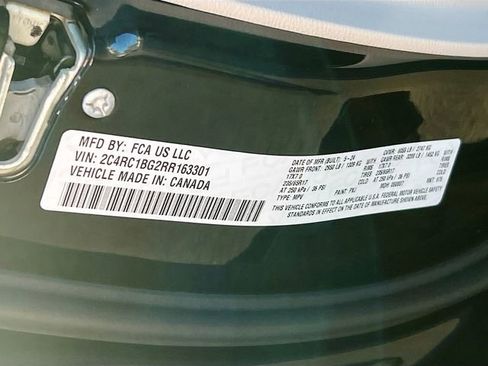 Used 2024 Chrysler Pacifica Touring-L FWD image 31