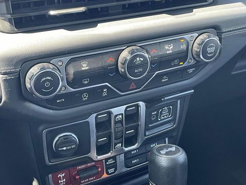 Certified 2024 Jeep Wrangler Unlimited Rubicon image 37